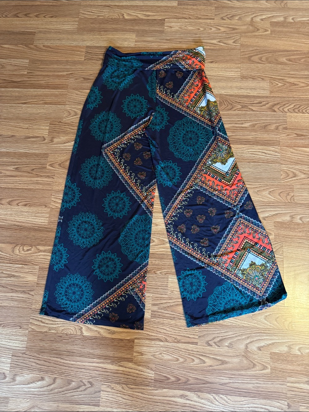 Bobbie Brooks Navy Wide Leg Pants with Teal & Coral Patchwork Print - Picture 4 of 6